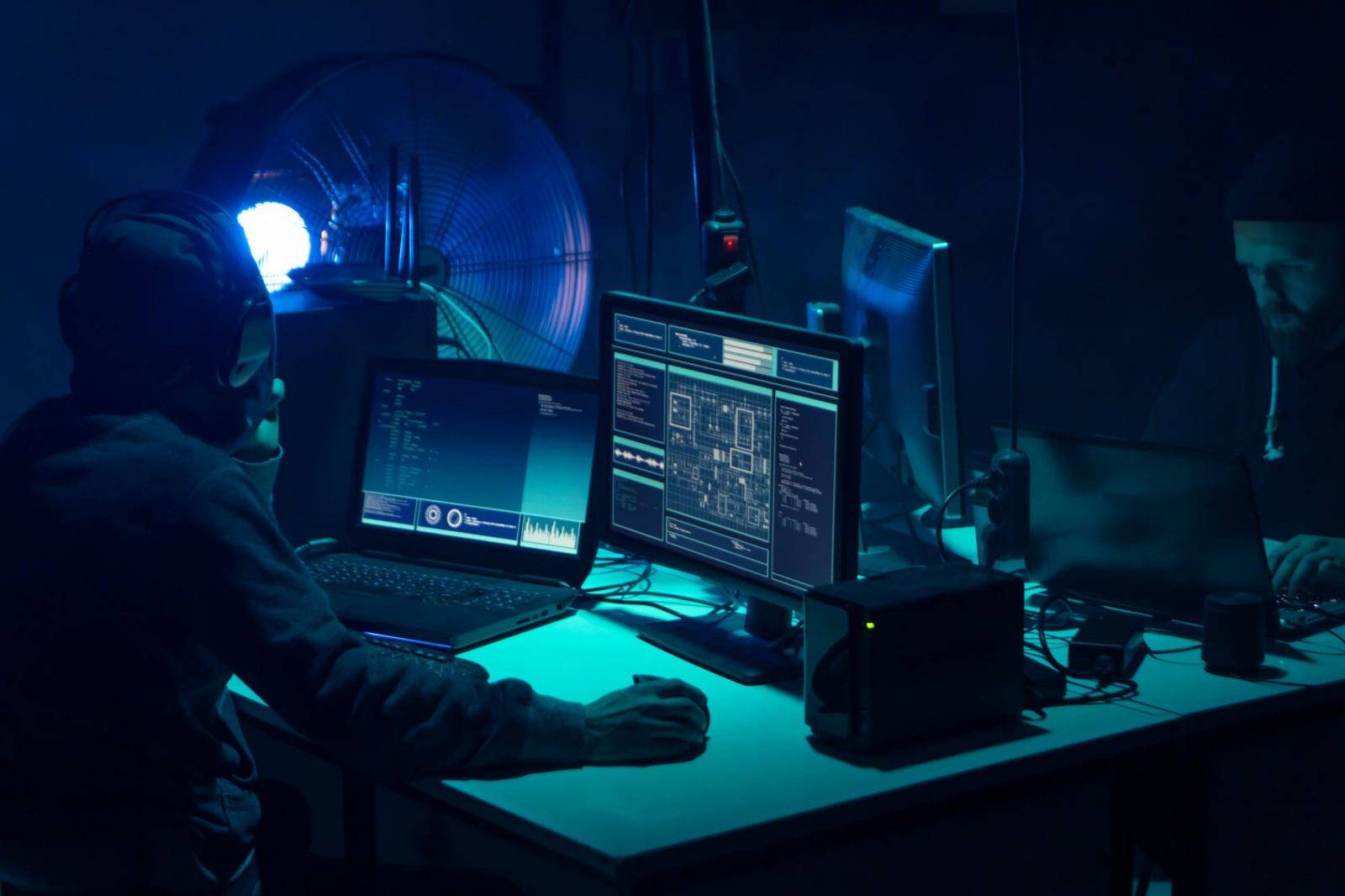 Bilgisayar Virüsü Nedir? Popüler Bilgisayar Virüsleri Nelerdir?